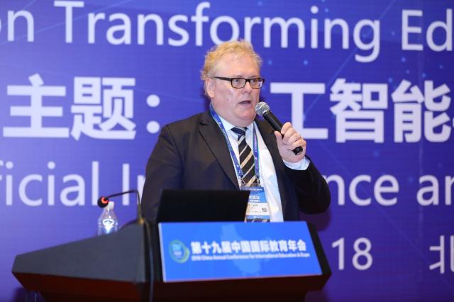 IBM商业价值研究院全球研究总监Anthony Marshall.jpg